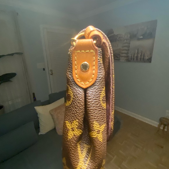 Louis Vuitton Monogram Favorite PM with strap - Picture 8 of 10